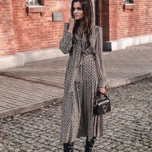 open lace back dress Pleated Floral Printed Tie Neck Knee Length Women Dress – Zara-Craft main image 1